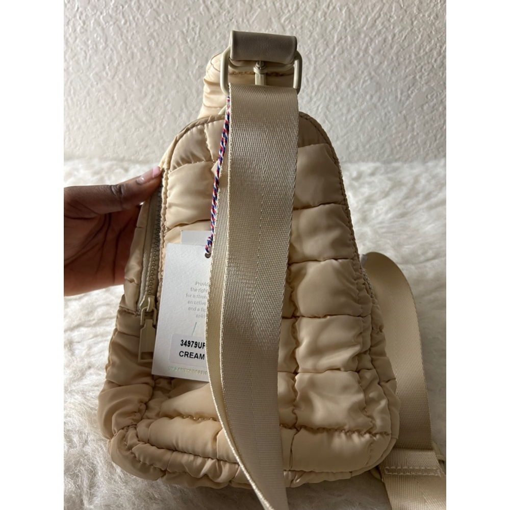 NWT Urban Expressions Bristol Quilted Cream Sling Bag - Picture 2 of 8